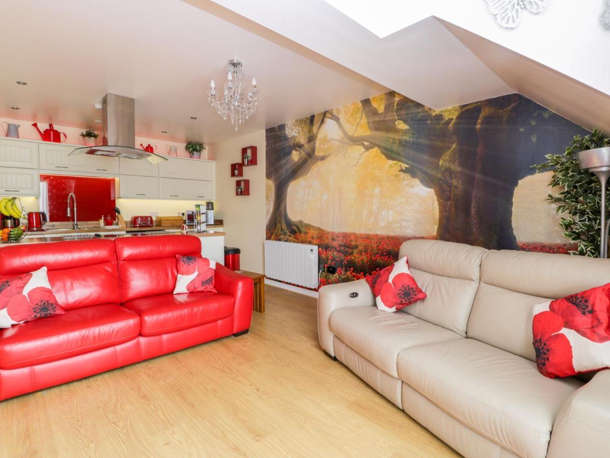 Treasure Chest Apartment Whitby